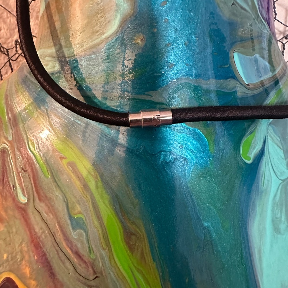 Choker - Picture 6 of 6